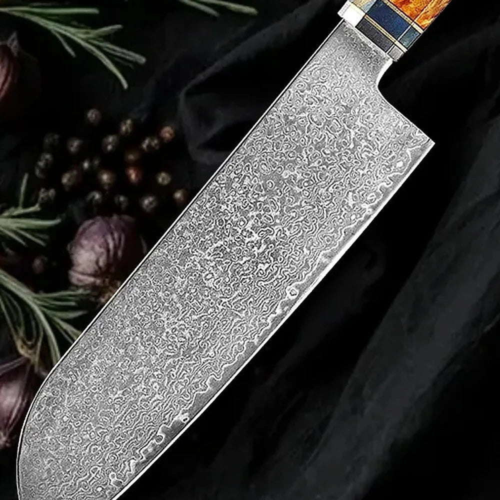 Detalle del acero damasco de 67 capas en la hoja del Santoku Kaen 18 cm, cuchillo multiusos japonés